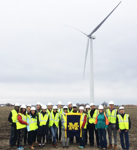 Mathieu-students-windfarm