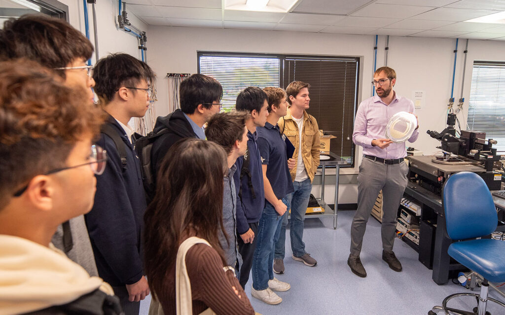 ECE Expeditions students in the SiTime lab.